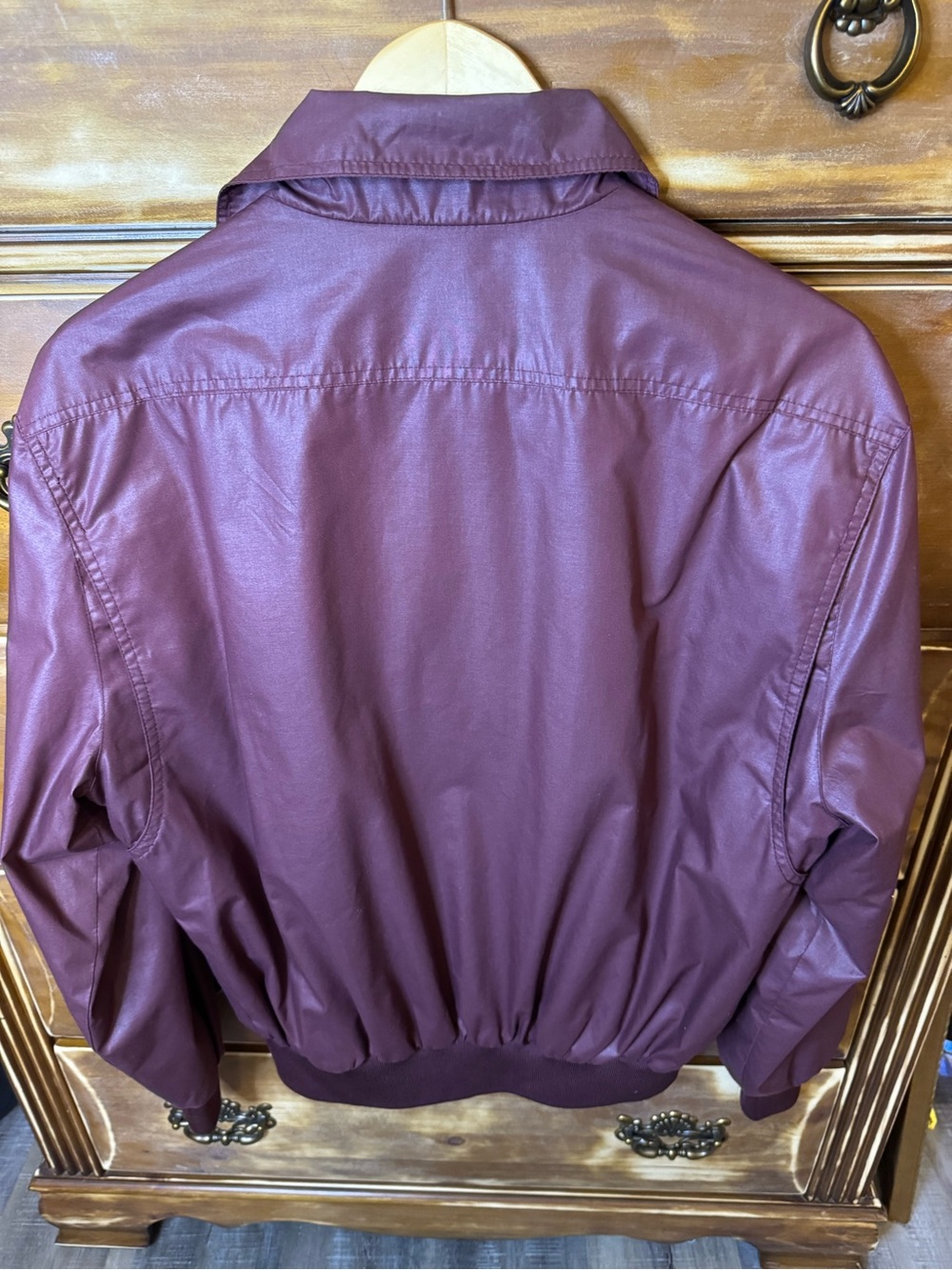 Members Only Vintage Burgundy Bomber Jacket Size 40 - Picture 2 of 3